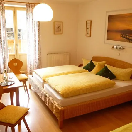Bed & Breakfast Landgasthof Berg 2*