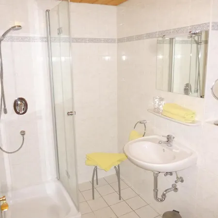 Landgasthof Berg Bed & Breakfast 2*