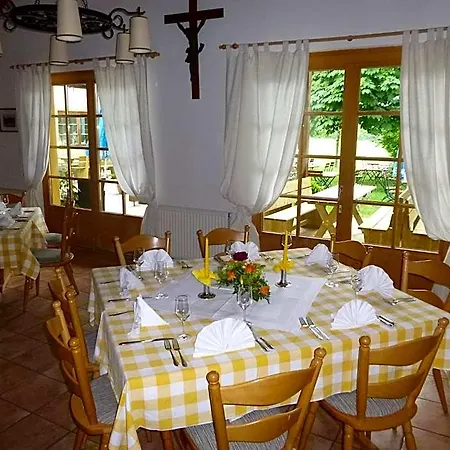 Landgasthof Berg B&B Eurasburg