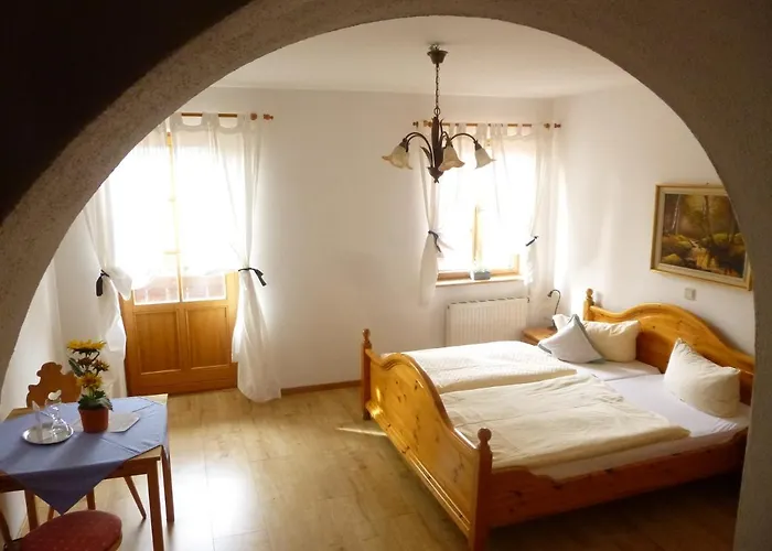 Landgasthof Berg Bed and Breakfast 3*