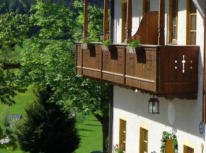 Landgasthof Berg Bed and Breakfast